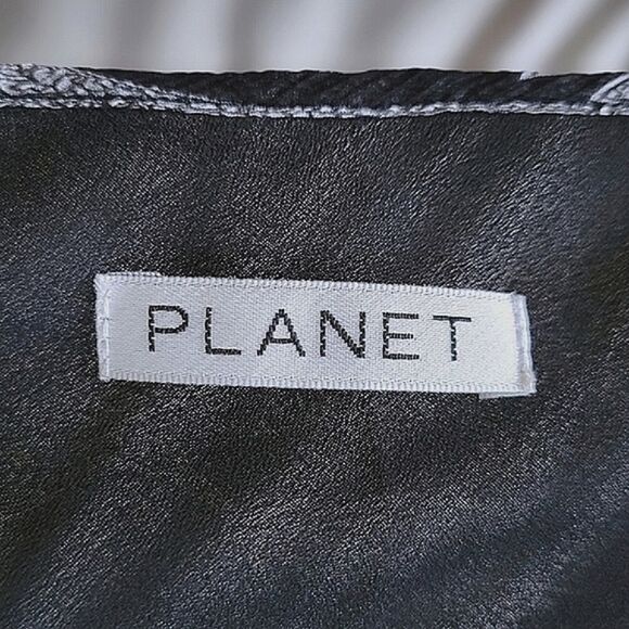 Planet silk crêpe chiffon monochromatic paisley ruffle blouse size M - Picture 5 of 11